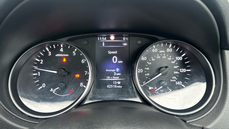 Nissan Qashqai 1.6 DiG-T N-Connecta 5dr Petrol Hatchback